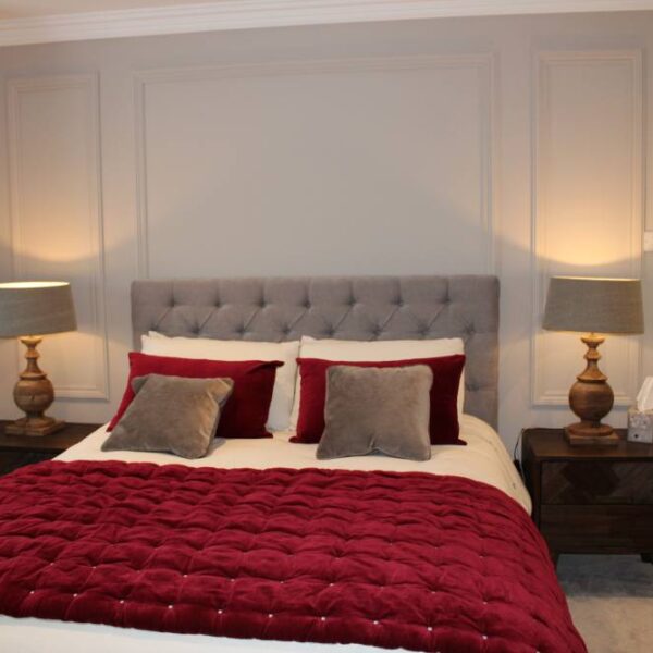 Viva Mulberry Wine Throw & 2 matching cushion covers