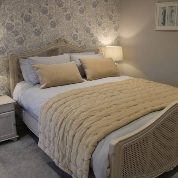 Reversible Viva Nude Throw