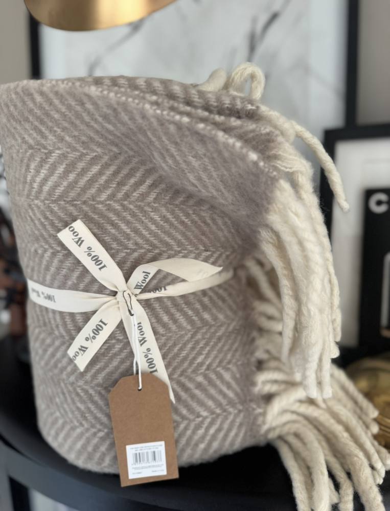 Wool Throw Taupe - Image 7