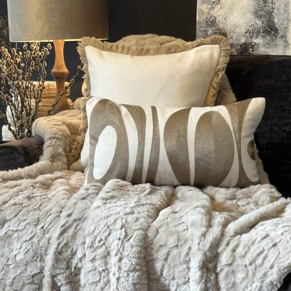 Rimo Cushion with feather insert
