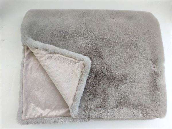 Rapture Luxe Faux Fur light Grey Throw